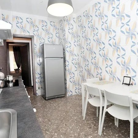 Penzion Interno1 Policlinico 3*