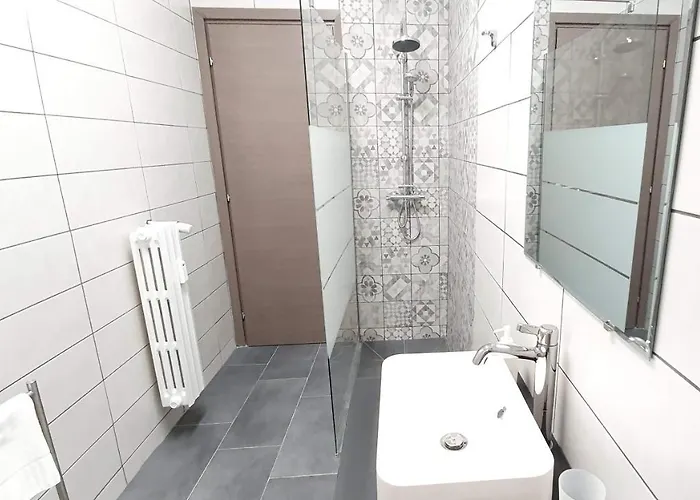 Interno1 Policlinico 3* باري