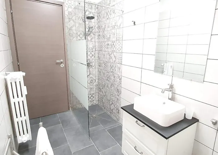 بيت ضيافة Interno1 Policlinico 3*
